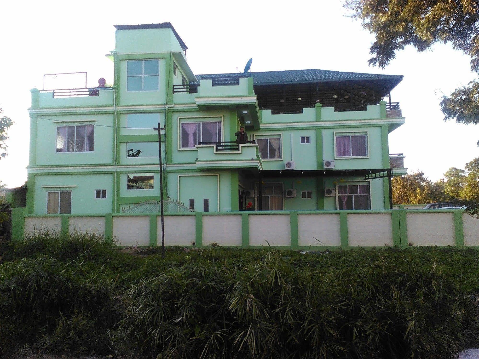 Hotel 99 Pyin U Lwin Exterior foto