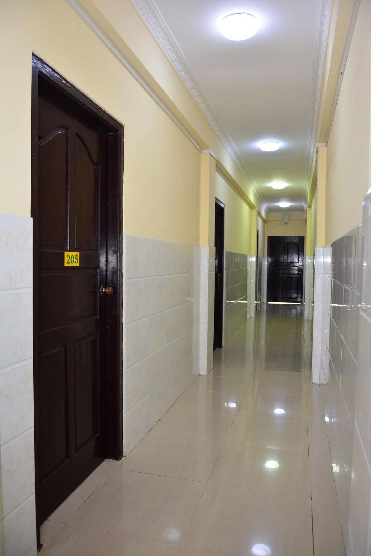 Hotel 99 Pyin U Lwin Exterior foto